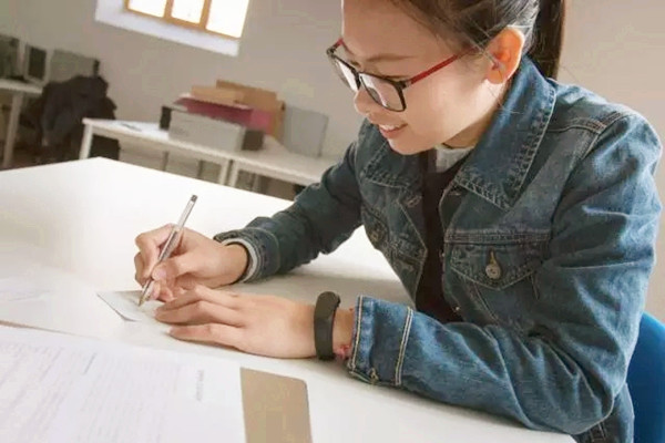 我院前往ESDIR访学学生